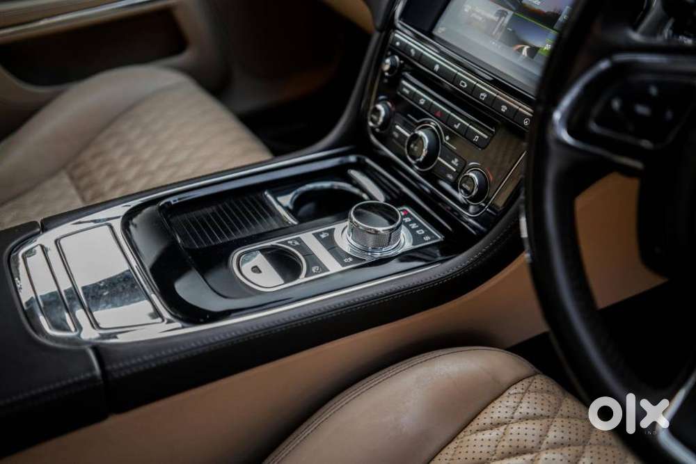 Jaguar Xj 2.0l Portfolio, 2017, Petrol