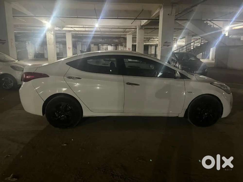 Hyundai Elantra 2013 Petrol Well Maintained