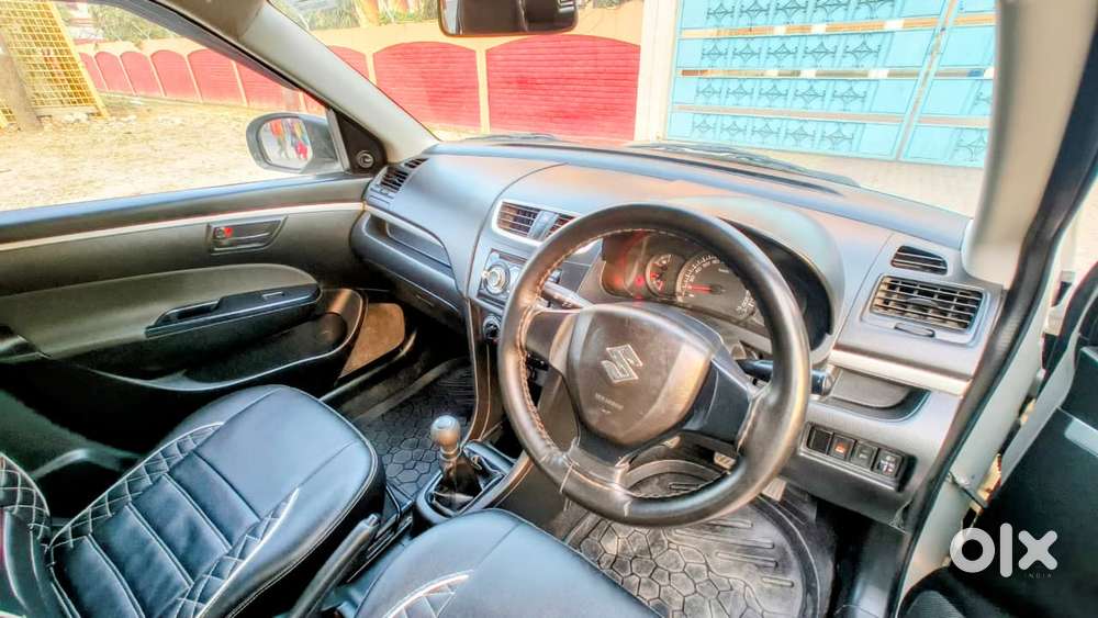 Maruti Suzuki Swift Lxi Optional-o, 2017, Petrol