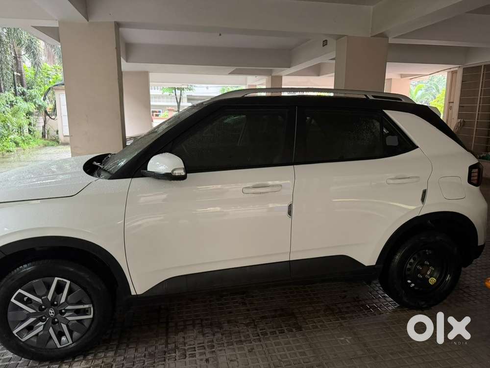 Hyundai Venue 2022 Km Driven 45718