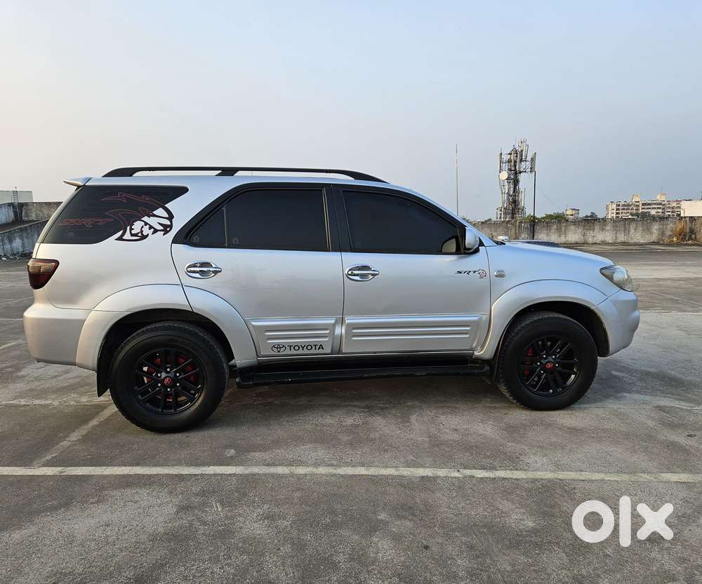 Toyota Fortuner 4x4 Manual Limited Edition, 2010, Diesel