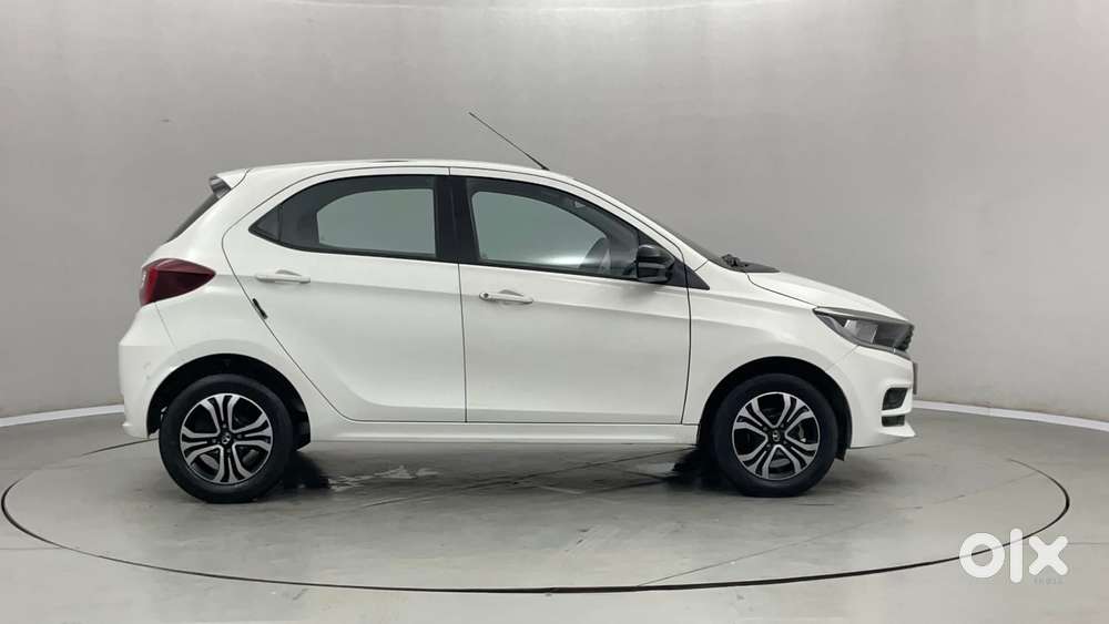 Tata Tiago 1.2 Revotron Xt Rhythm, 2022, Petrol
