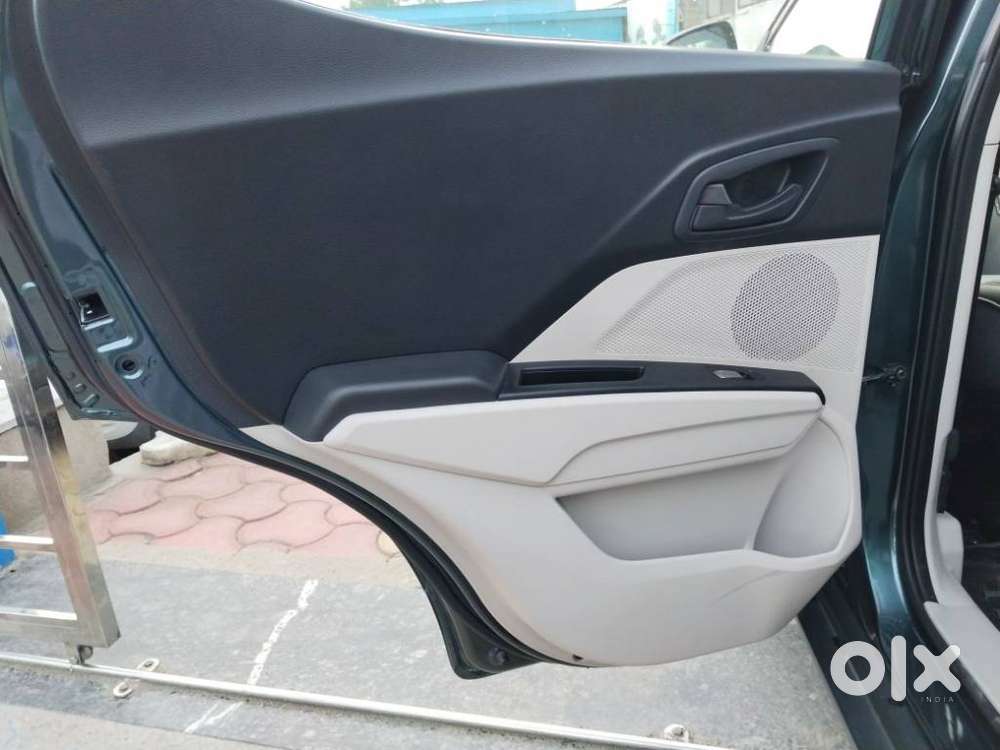 Mahindra Xuv300 W6 Diesel, 2024, Diesel