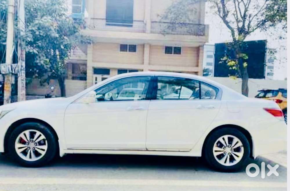 Honda Accord 2.4 Elegance Automatic, 2011, Petrol