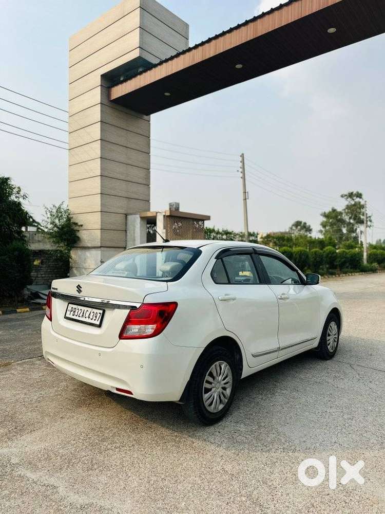 Maruti Suzuki Dzire 1.2 Vxi, 2023, Petrol