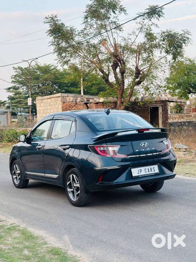 Hyundai Aura Sx (o) Manual, 2022, Petrol