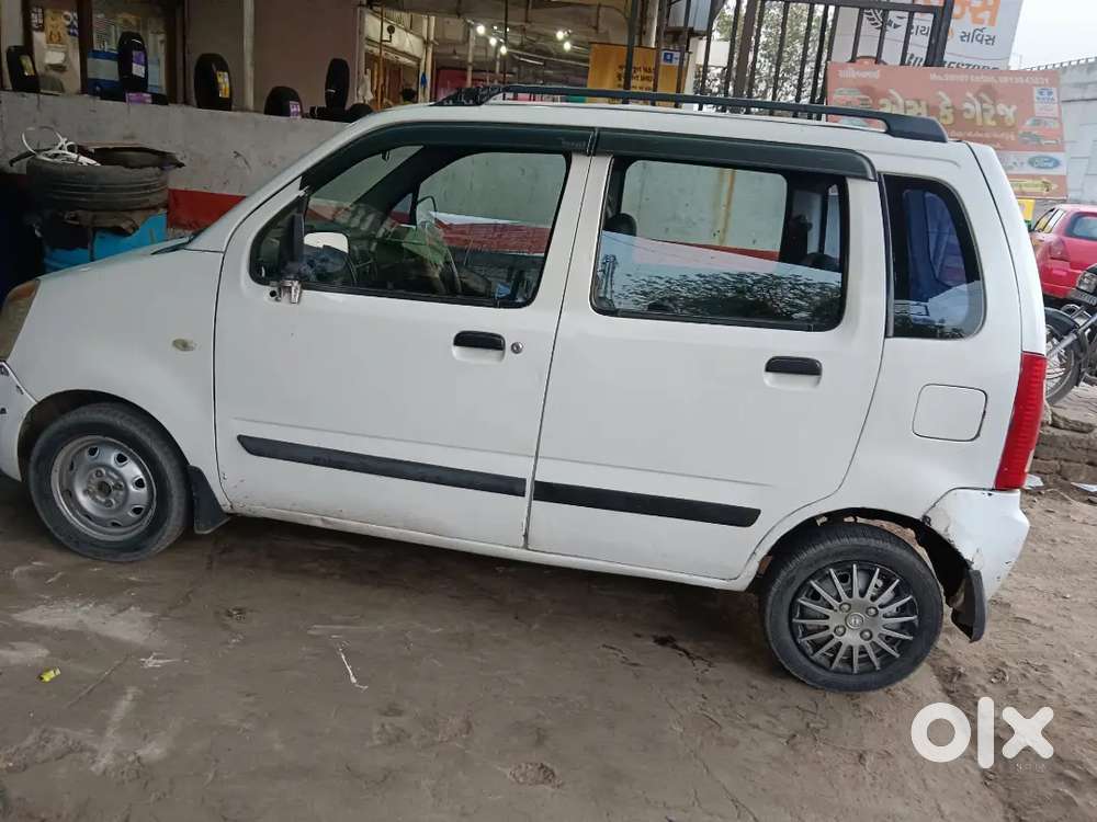 Good Condition. Petrol. Cng