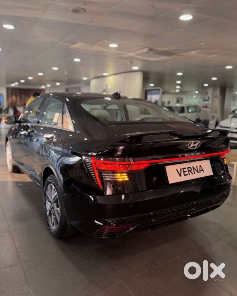 Hyundai Verna 1.5 Sx Vtvt Ivt, 2023, Petrol