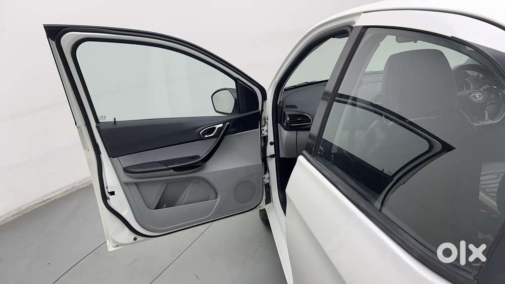 Tata Tiago 1.2 Revotron Xz Plus, 2020, Petrol