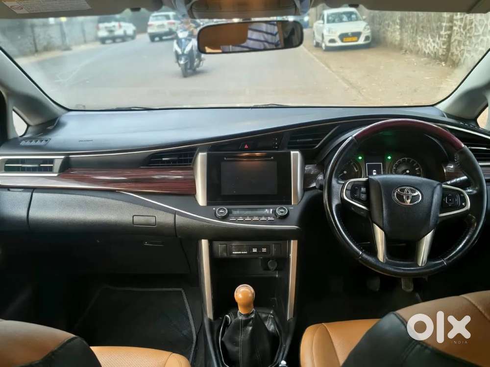 Toyota Innova Crysta 2.4 V 7 Str, 2016, Diesel
