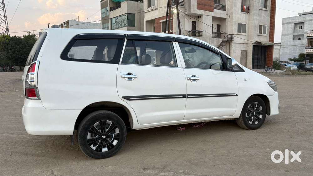Toyota Innova 2.5 G (diesel) 7 Seater, 2015, Diesel