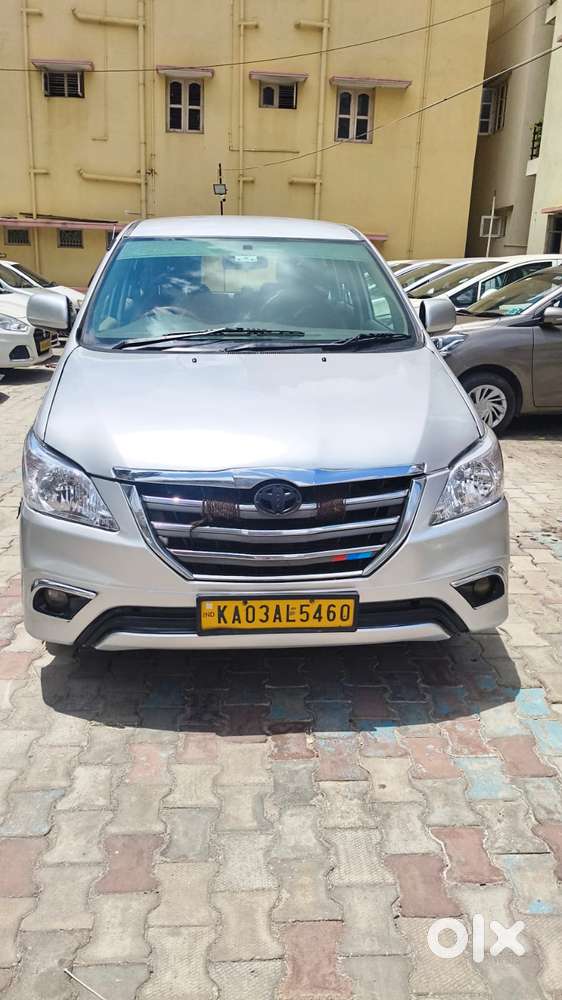 Toyota Innova 2.5 G (diesel) 8 Seater Bs Iv, 2014, Diesel