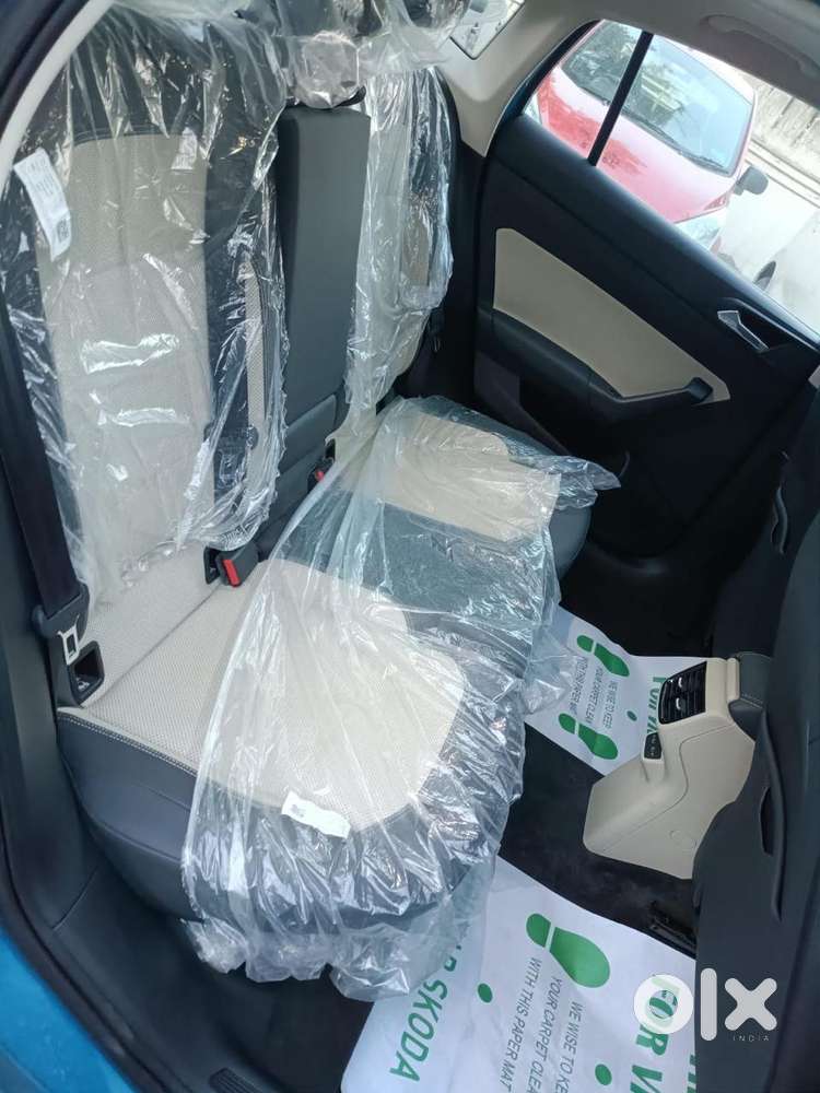 Skoda Slavia 1.0 Tsi Style At, 2023, Petrol