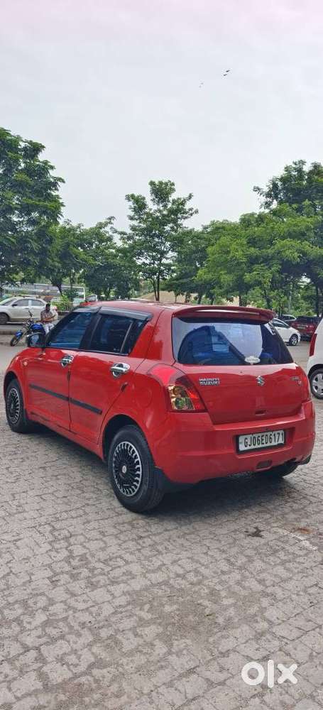Maruti Suzuki Swift Vxi Cng, 2011, Cng & Hybrids