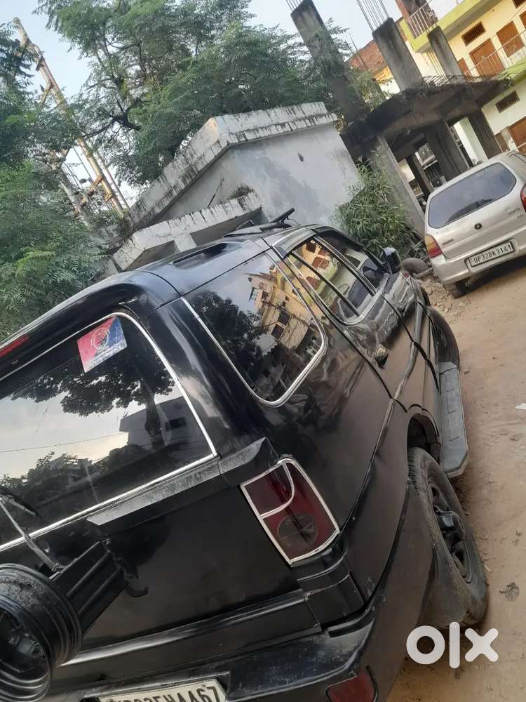 Tata Safari Dicor 4x4 Top
