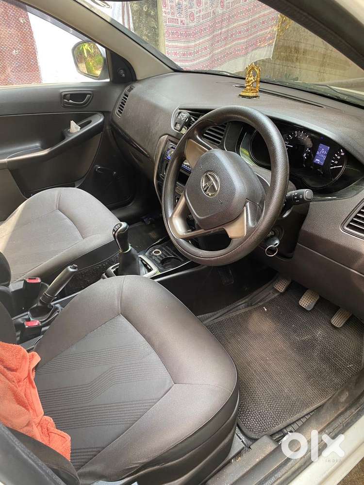 Tata Bolt Revotron Xe, 2015, Petrol
