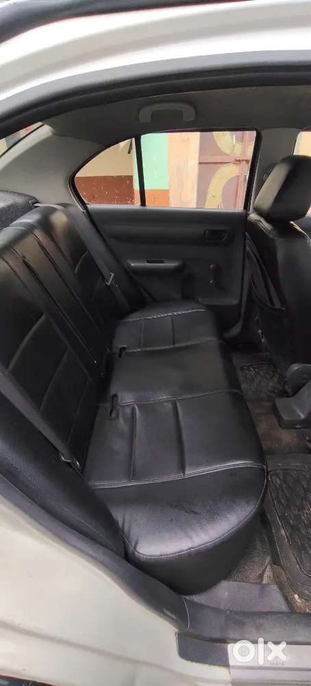 Maruti Suzuki Swift Dzire 2010 Petrol