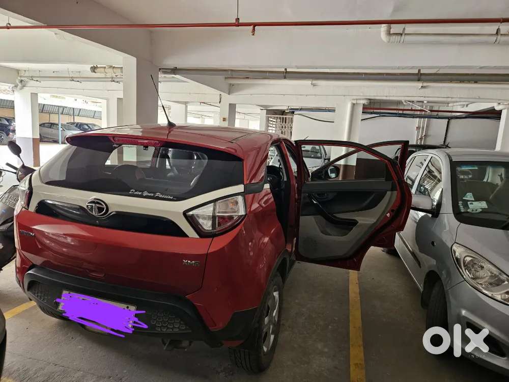 Tata Nexon Xma Automatic  Aug 2019  26k Km  ₹6.99 Lakh