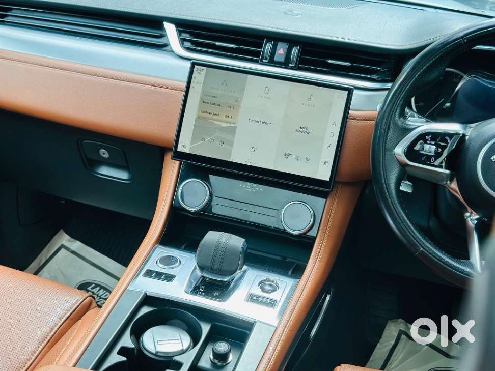Jaguar F-pace 2.0 R Dynamic S, 2022, Petrol