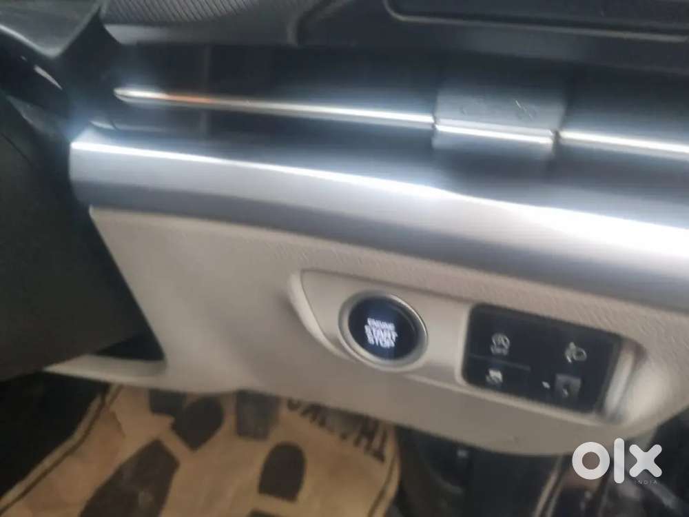 Kia Carens 2024 Petrol 6352 Km Driven