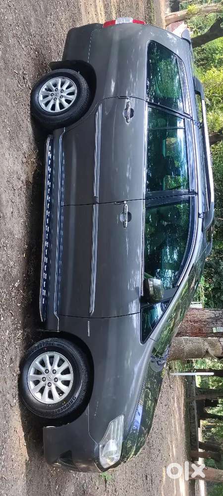 Toyota Innova 2013