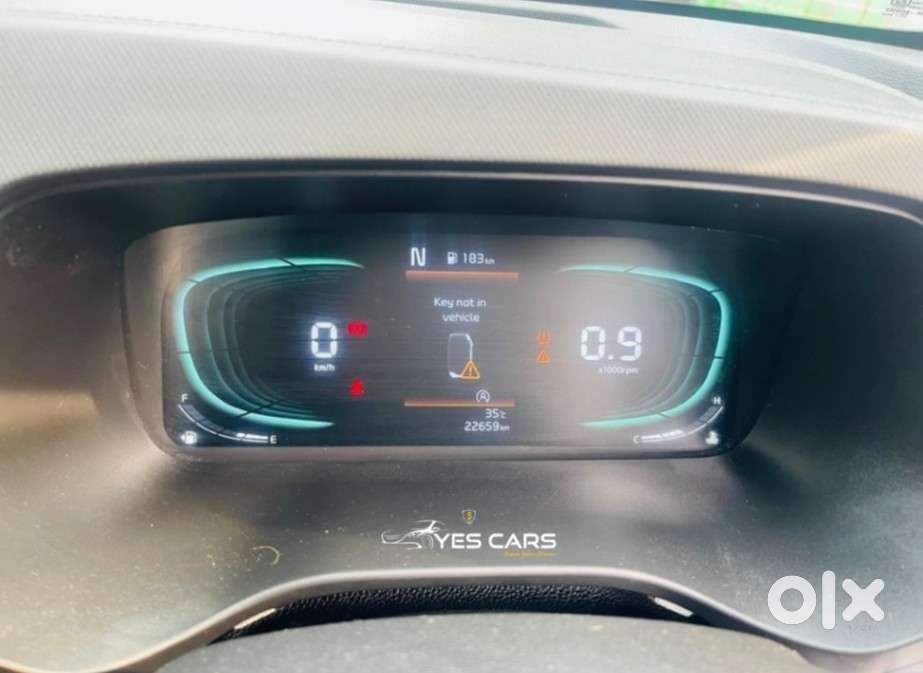 Kia Carens 1.5 Prestige Plus 7 Str Imt, 2023, Petrol