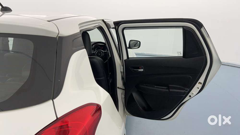 Maruti Suzuki Swift 1.3 Zxi, 2021, Petrol