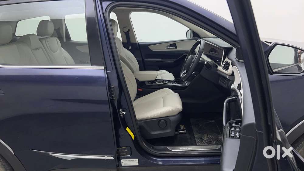 Mahindra Xuv700 2.2 Ax 7 Diesel At Luxury Pack Str, 2021, Diesel