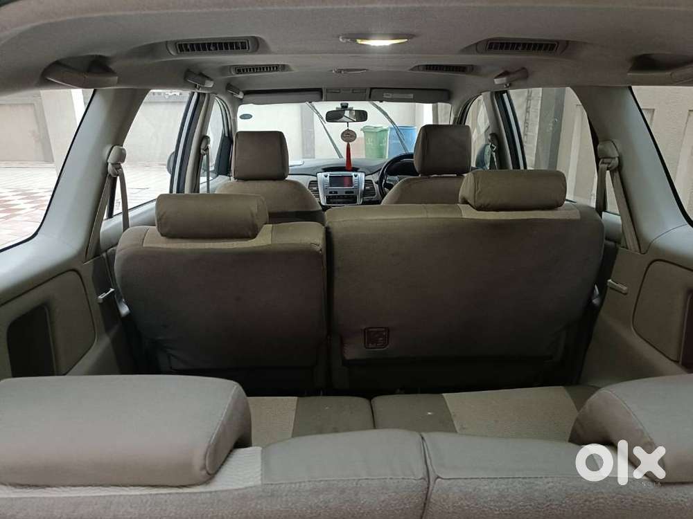 Toyota Innova 2.5 V 2015