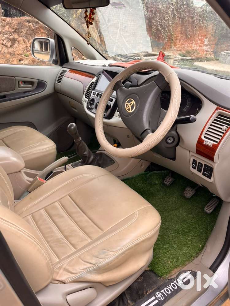 Toyota Innova Diesel 2010 Car