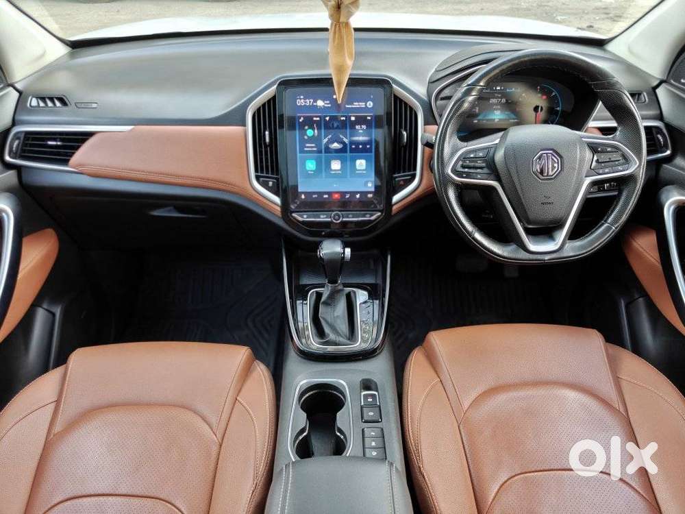 Mg Hector Plus 1.5 Sharp Turbo Cvt 6 Str, 2022, Petrol