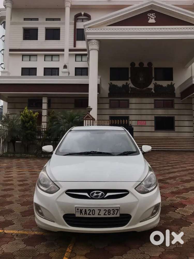 Hyundai Verna 2013 Diesel 120500 Km Driven Milage Is 20 Above
