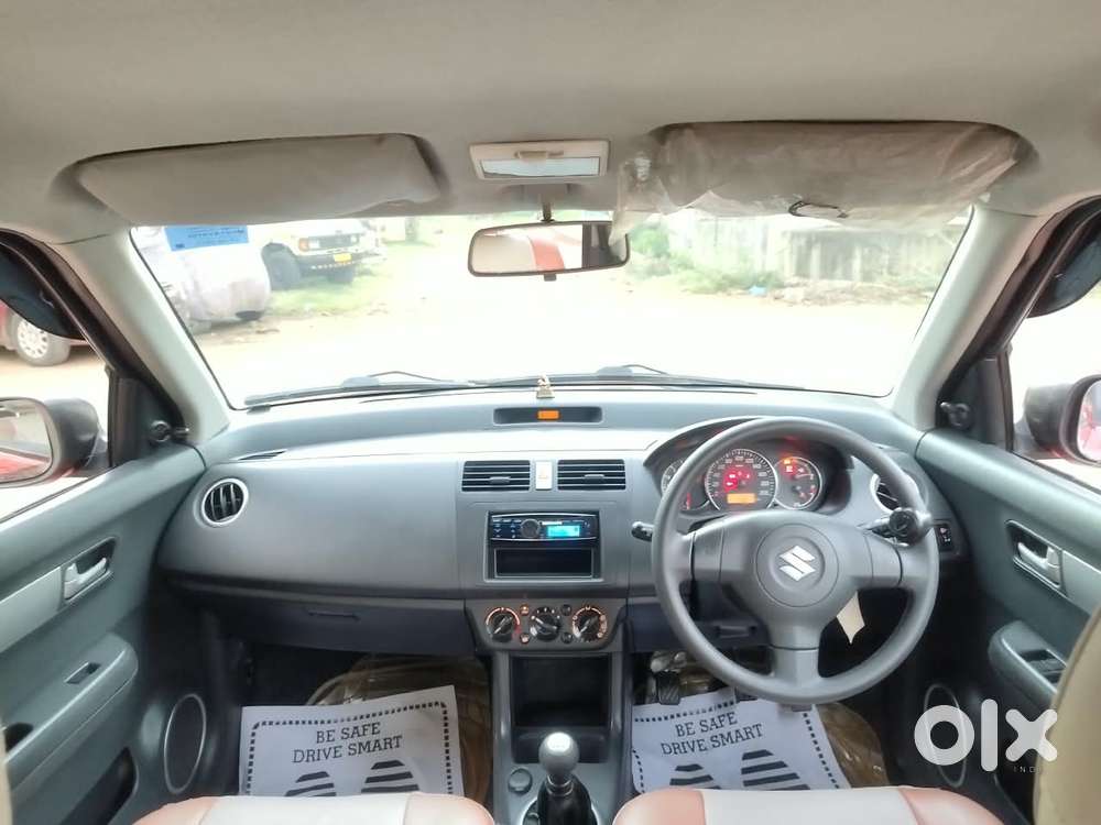 Maruti Suzuki Swift Vxi, 2011, Petrol