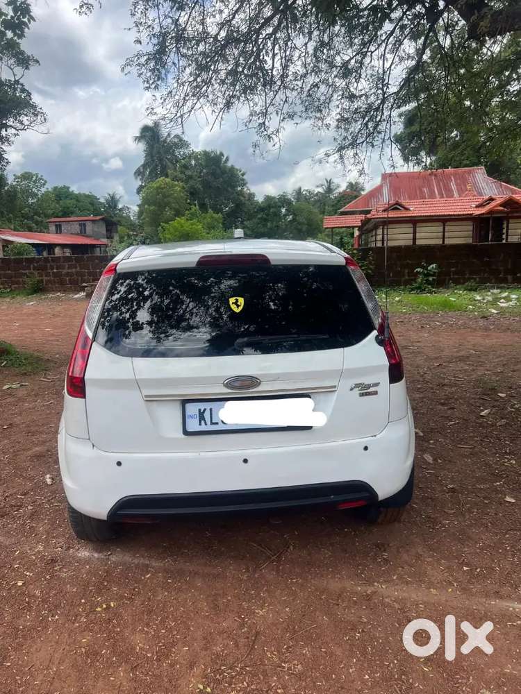 Ford Figo 2012model Titanium , New Tyre, Good Condition