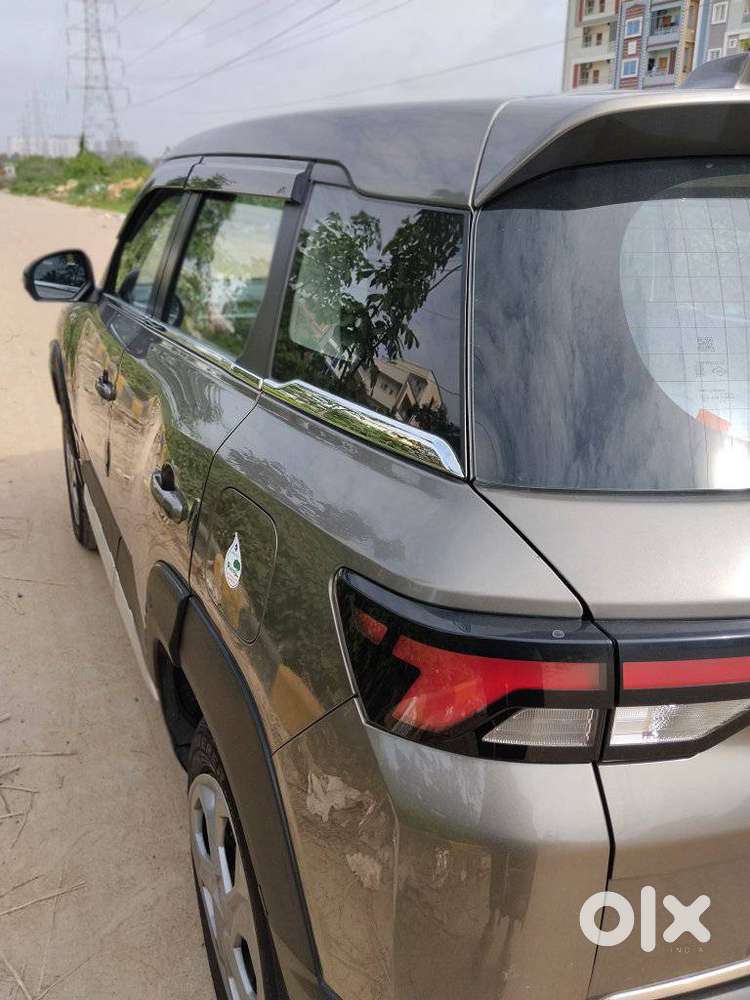 Maruti Suzuki Brezza 1.5 Vxi Smart Hybrid, 2024, Petrol