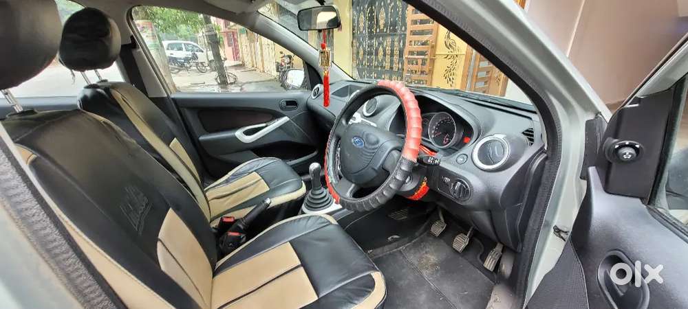 Ford Figo Zxi 2011 Petrol