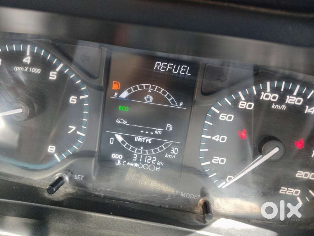 Tata Altroz 1.2 Xm Plus, 2023, Petrol