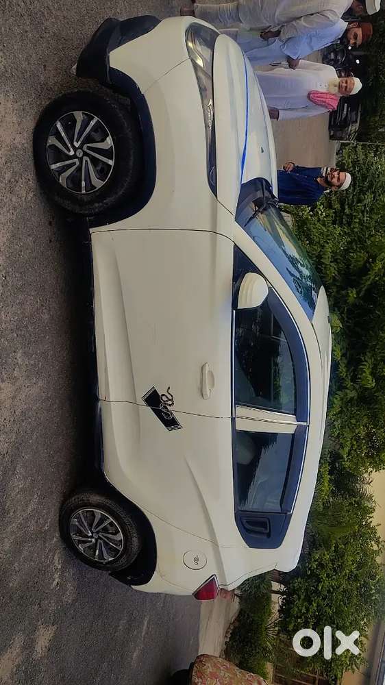 Mahindra Kuv 100 2017