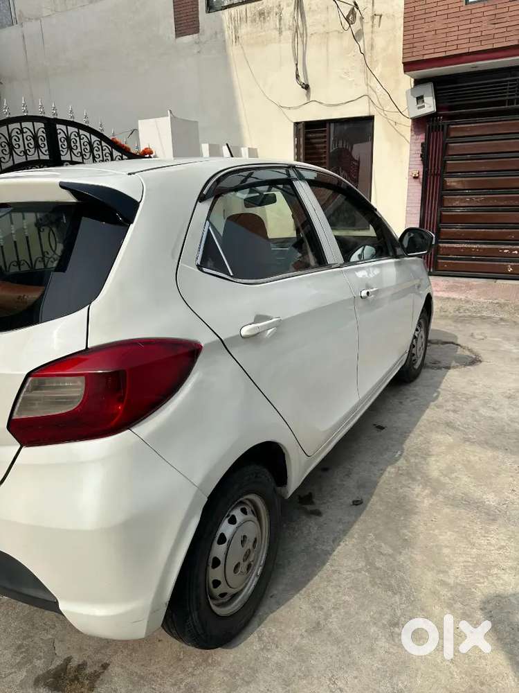Tata Tiago 2017 Petrol Well Maintained Urgent Sale