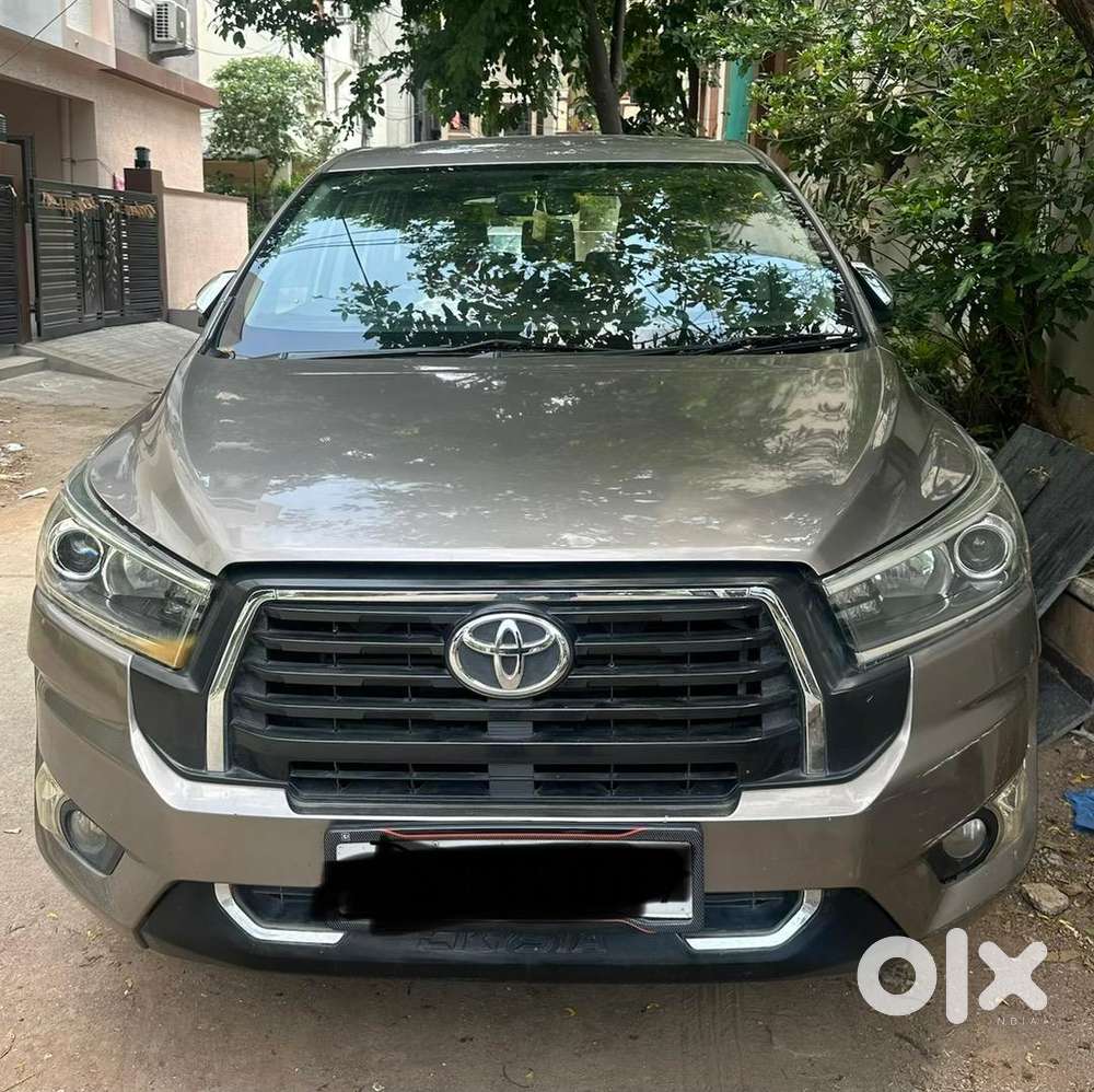 Toyota Innova Crysta 2016 Diesel Well Maintained