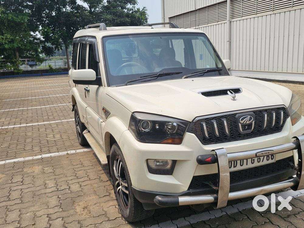 Mahindra Scorpio S4, 2015, Diesel