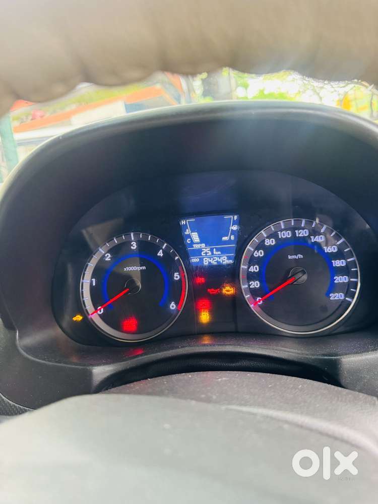 Hyundai Fluidic Verna