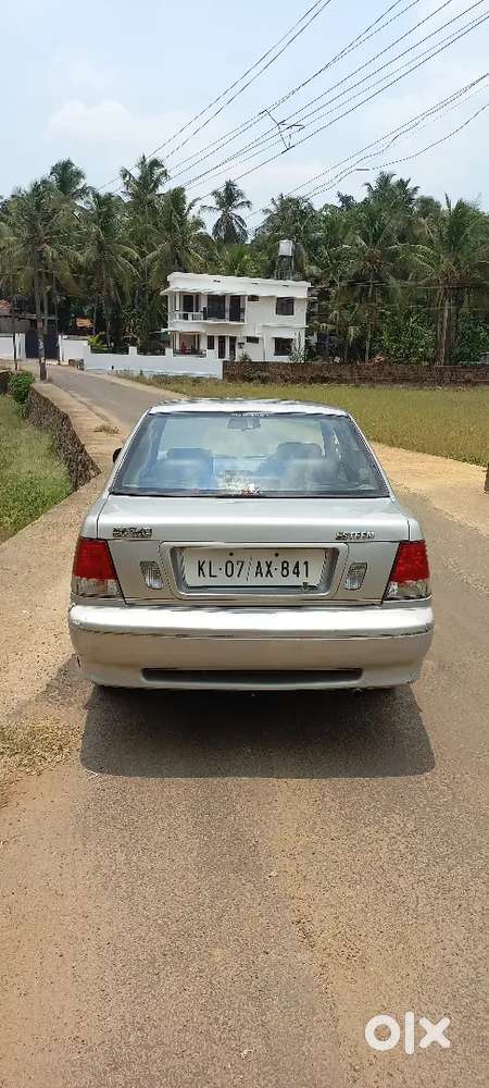 Maruti Esteem Lxi 2005 Km Driven