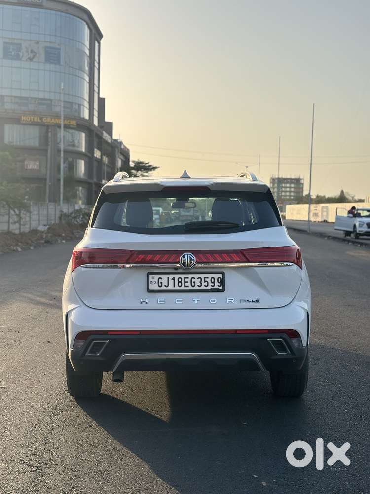 Mg Hector Plus Sharp Pro Blackstorm 2.0 Turbo Diesel 7 Str, 2026, Di..