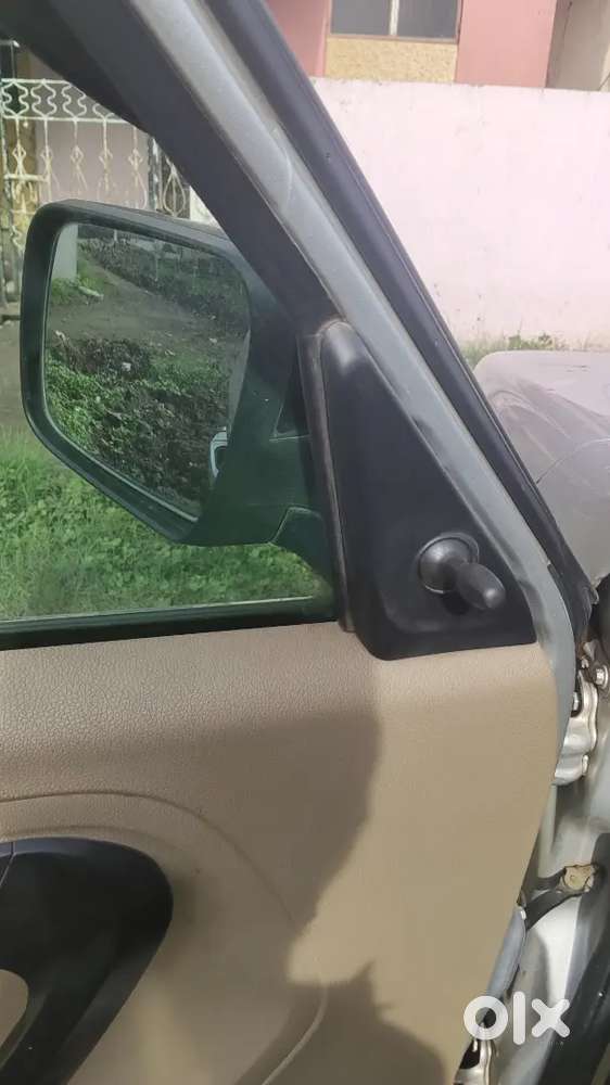 Mahindra Tuv 300 Plus 2018