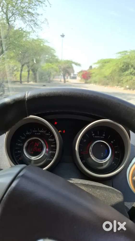 Mahindra Xuv W8 2014