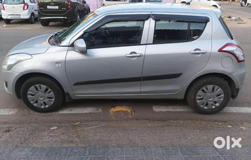 Maruti Suzuki Swift Lxi, 2013, Petrol