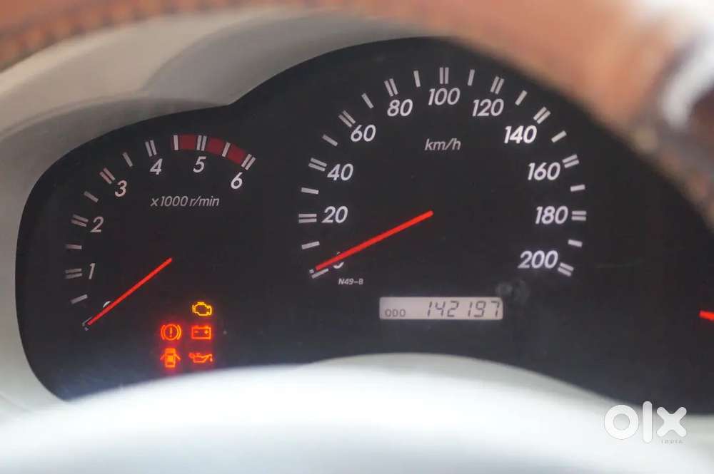 Toyota Innova 2.5v 8 Seater Diesel Engine Top Model For Sale