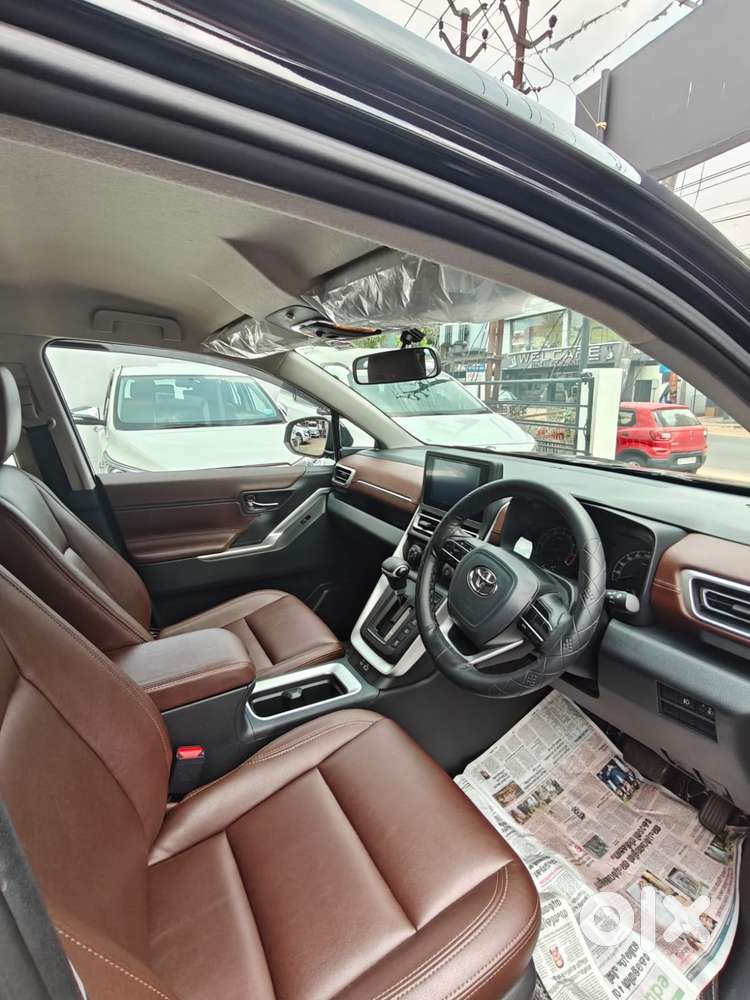 Toyota Innova Hycross 2.0 Gx 8 Str, 2024, Petrol