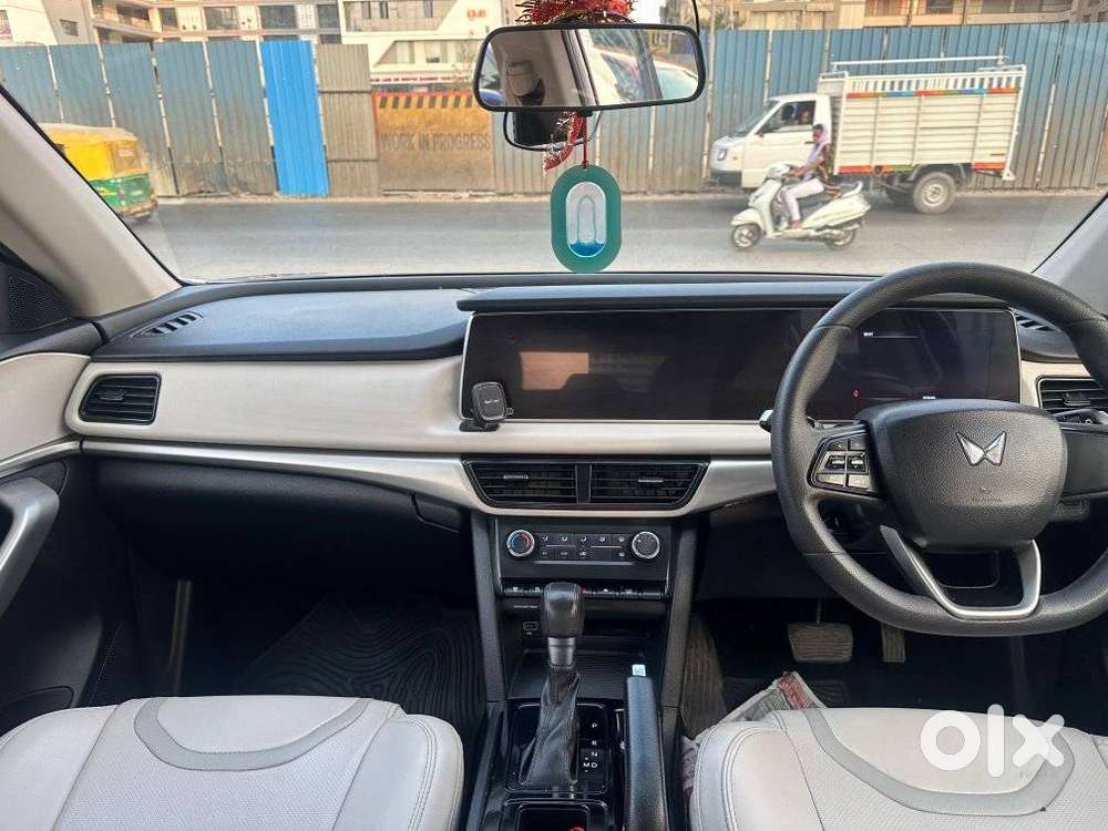 Mahindra Xuv700 2.2 Ax 3 Diesel Mt 5 Str, 2022, Diesel